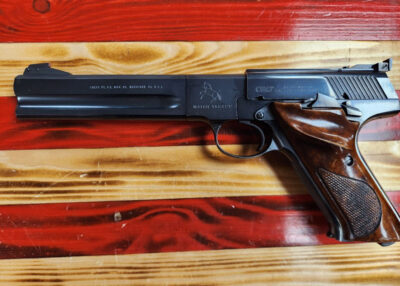 Colt Match Target semi-auto pistol in 22LR with OEM case & 1 magazine