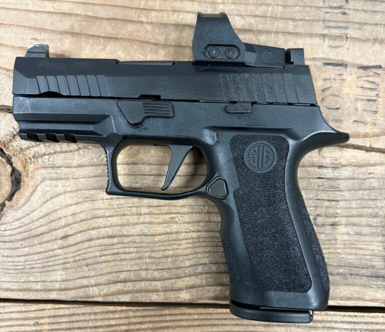 Sig Sauer P320, Black, Romeo 1 Optic, 3.6", Flat Trigger 3 Mags, OEM Case, Cable Lock