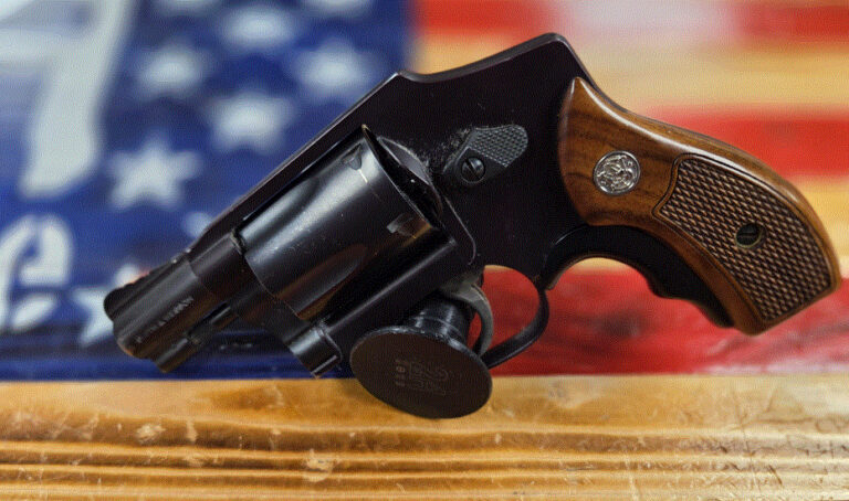 Smith & Wesson Model 442-1, Double Action Only Revolver, 38 Special, Black, 1.3".